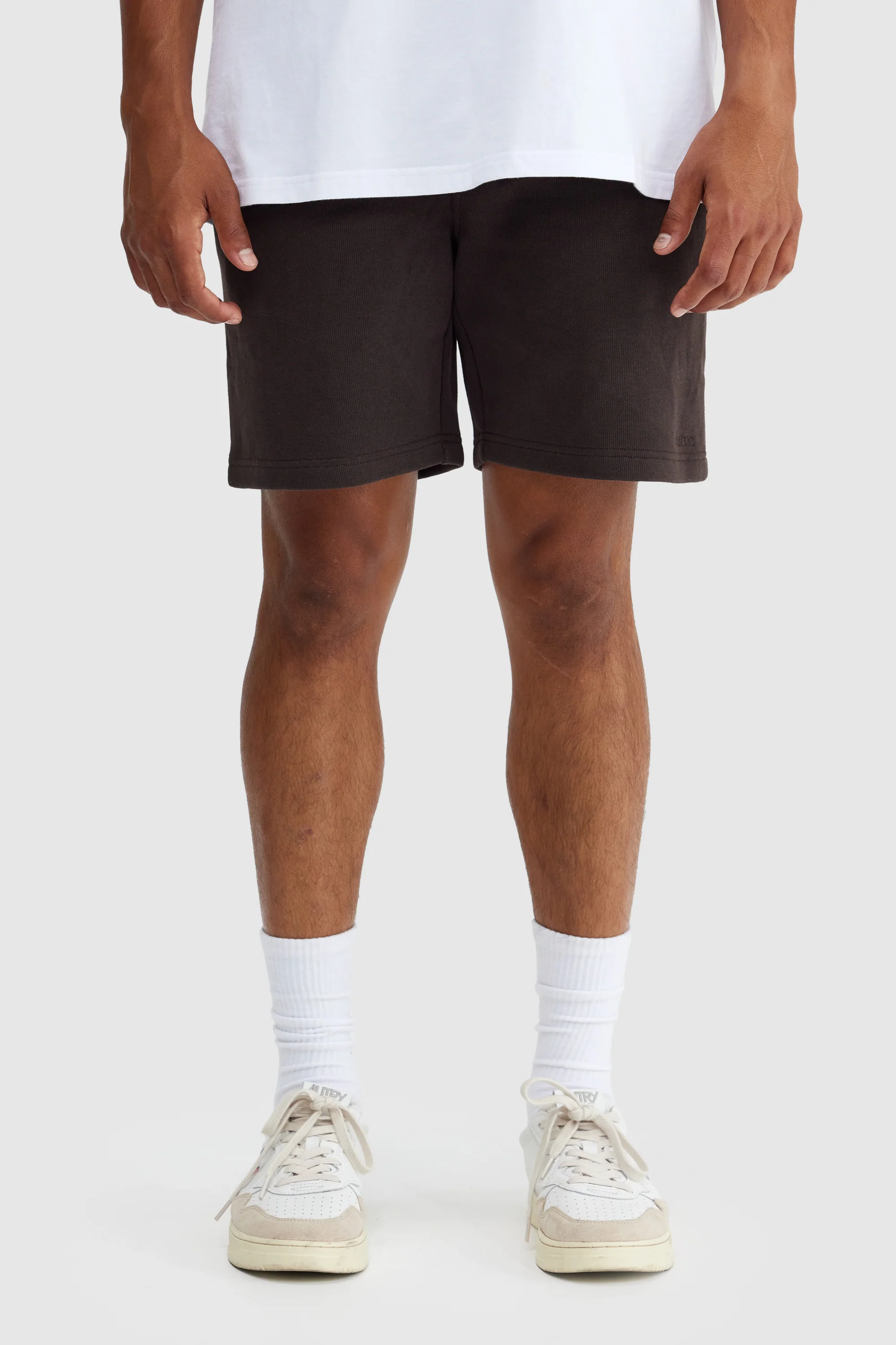 Aiden Relaxed Shorts Carob - Image 3
