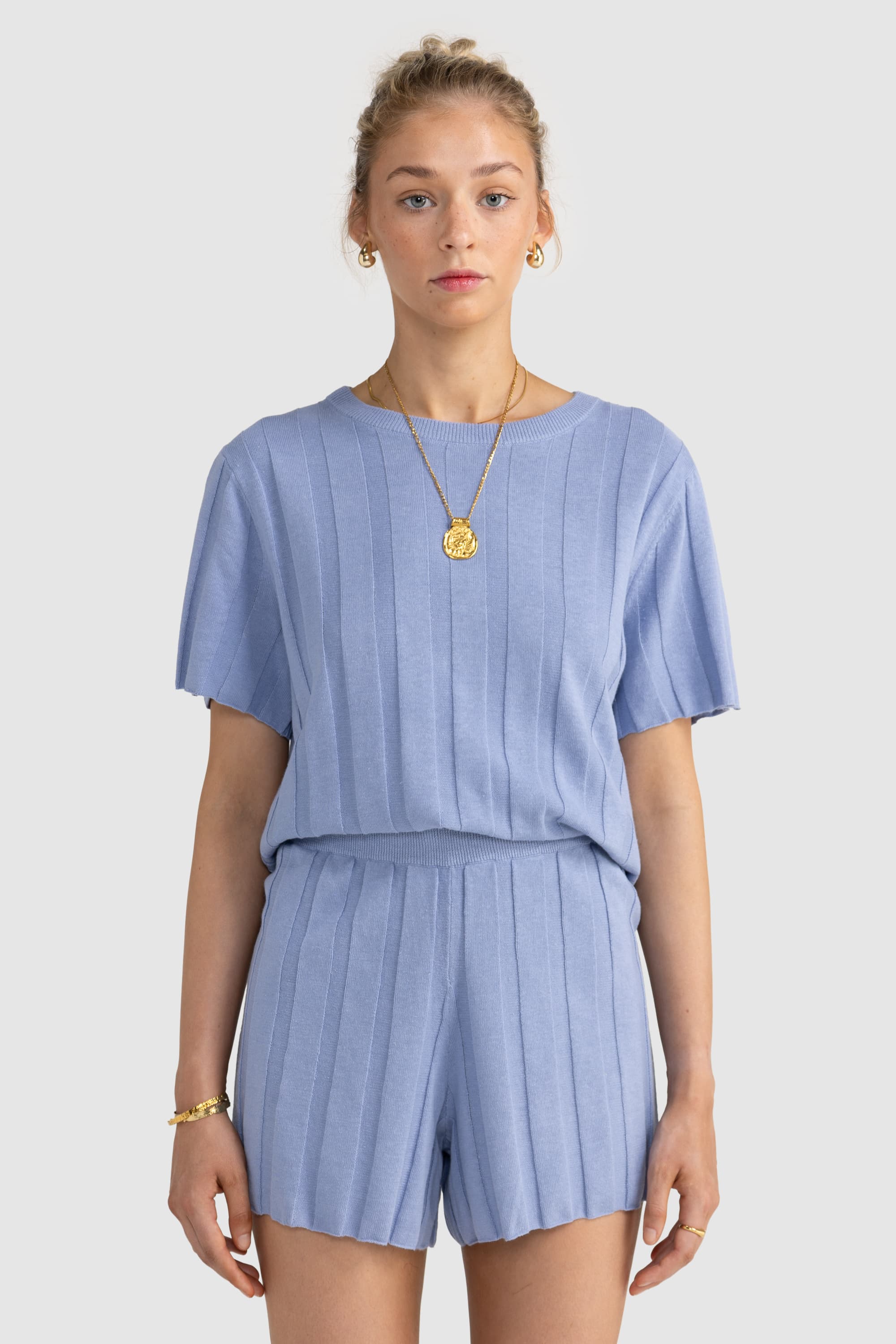 Amara Relaxed Knit Shorts Chambray - Image 3