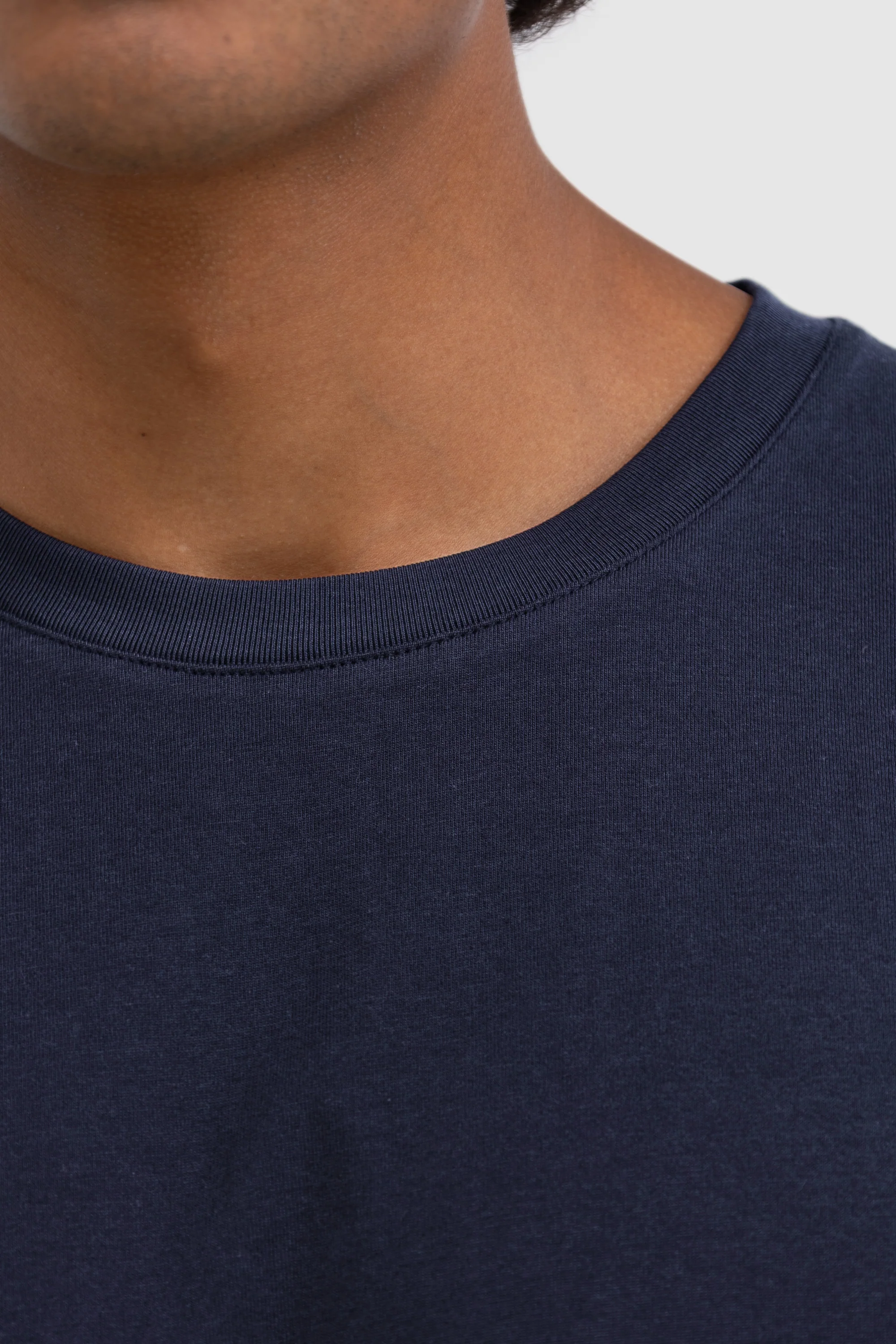 Henderson T Shirt Navy - Image 4