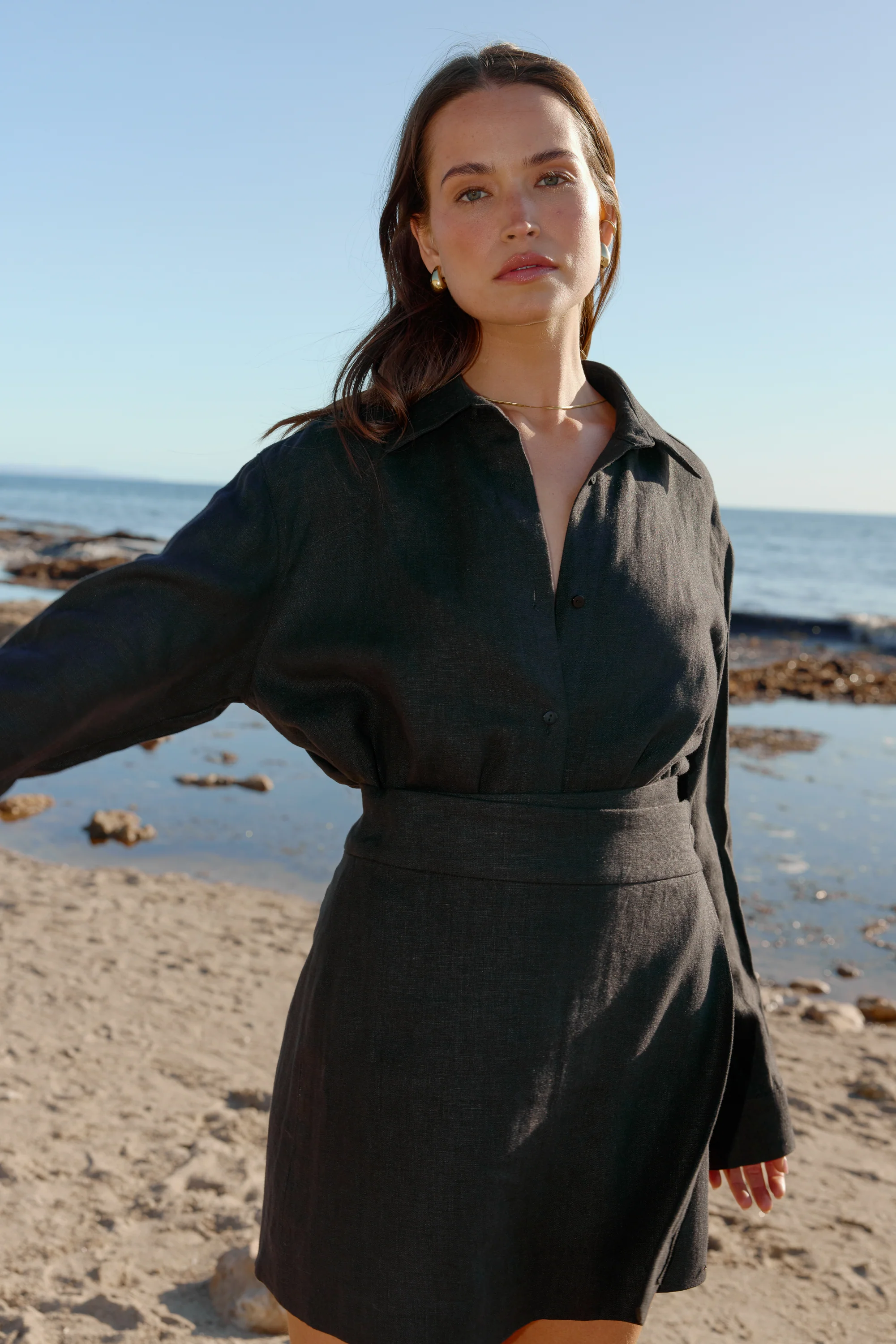 Luna Linen Shirt Black - Image 2