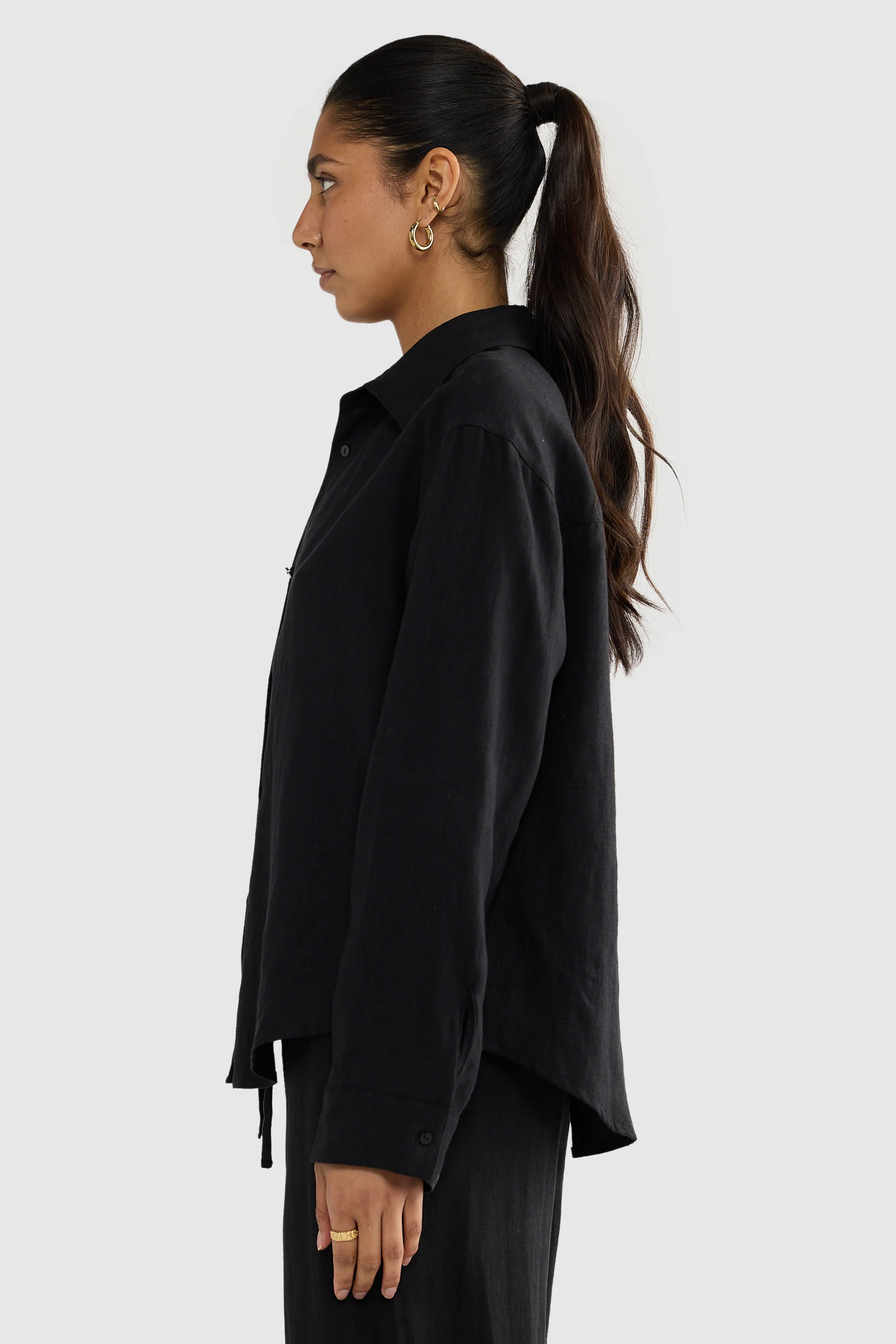 Luna Linen Shirt Black - Image 3