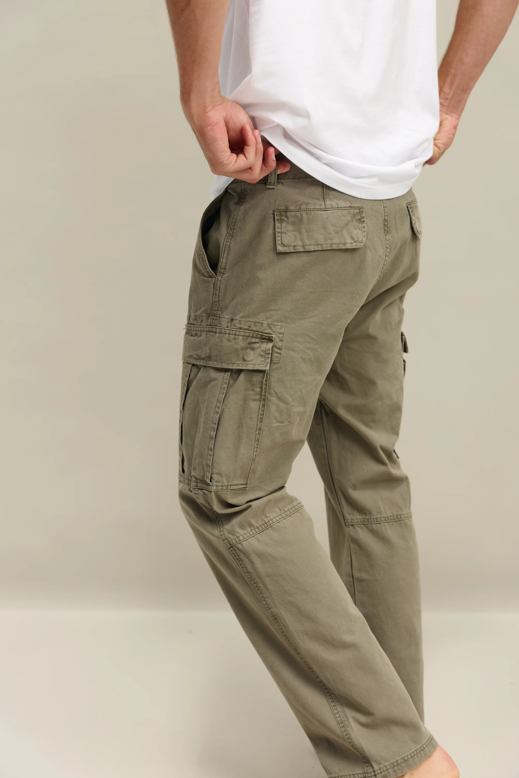Relaxed Cargo Pants Artichoke - Image 2