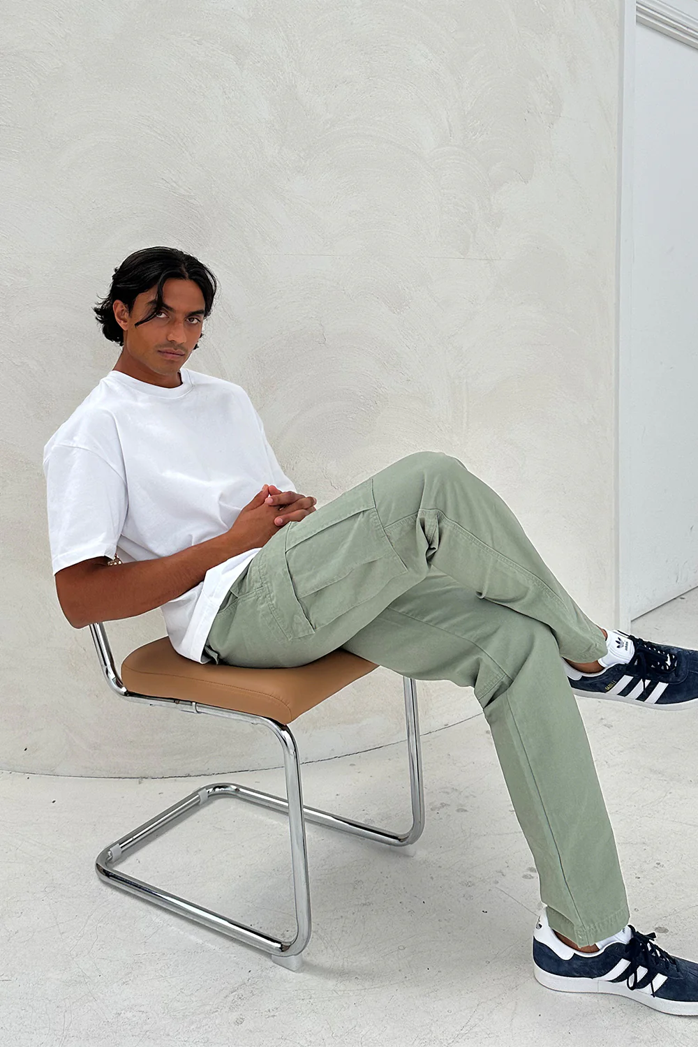 Relaxed Cargo Pants Olive - Image 2