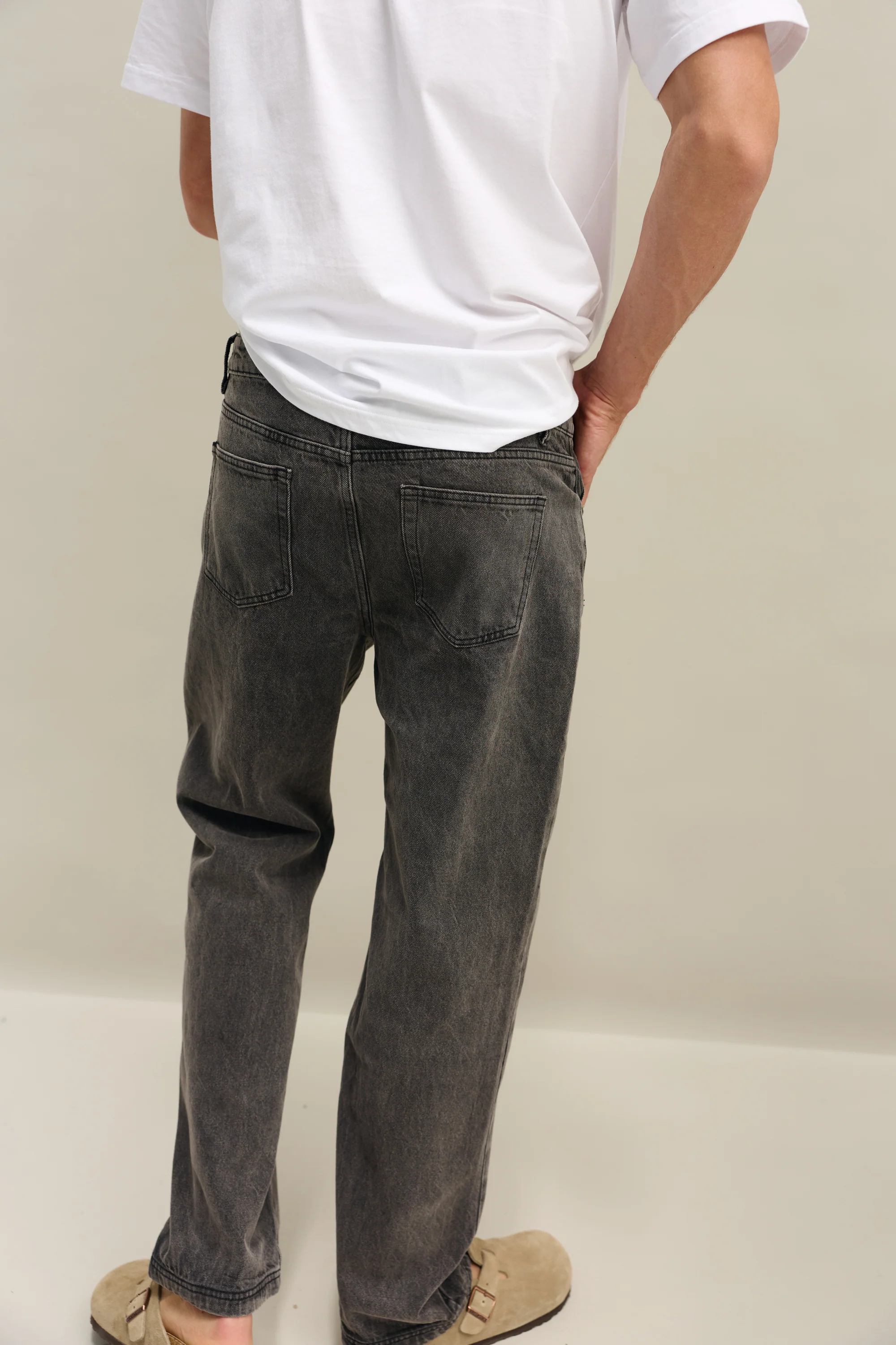Relaxed Jean Washed Black - Image 2