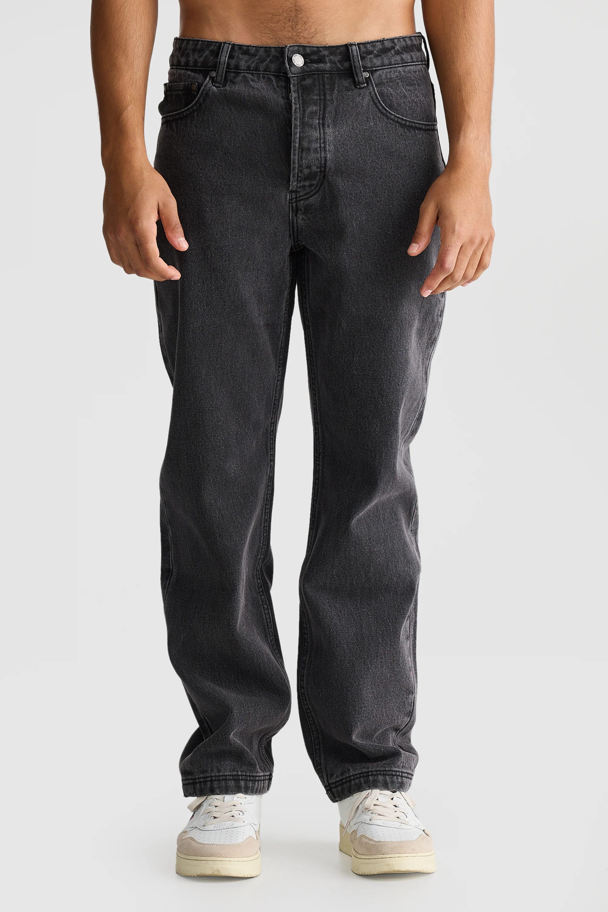 Relaxed Jean Washed Black - Image 3
