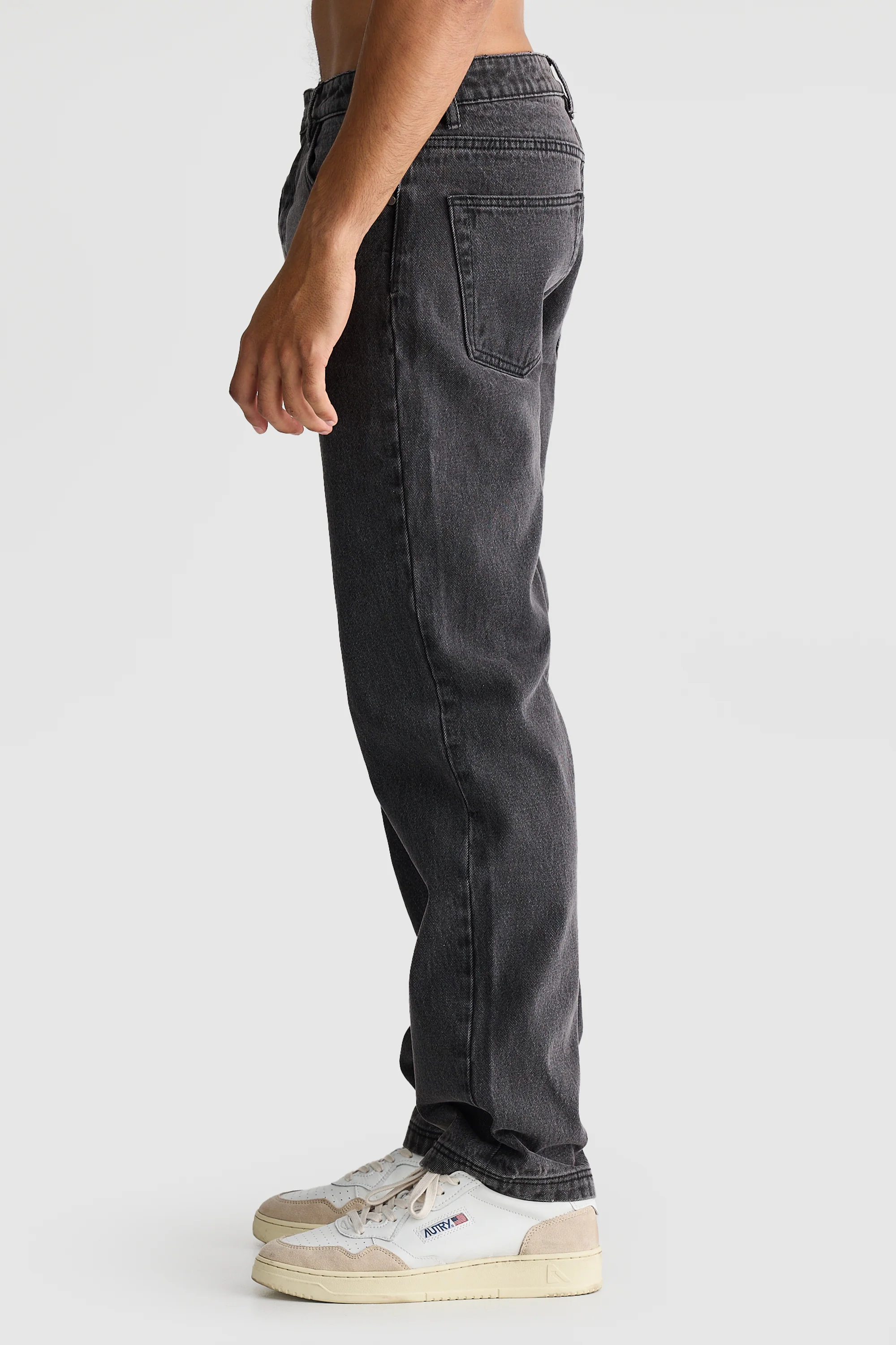 Relaxed Jean Washed Black - Image 5