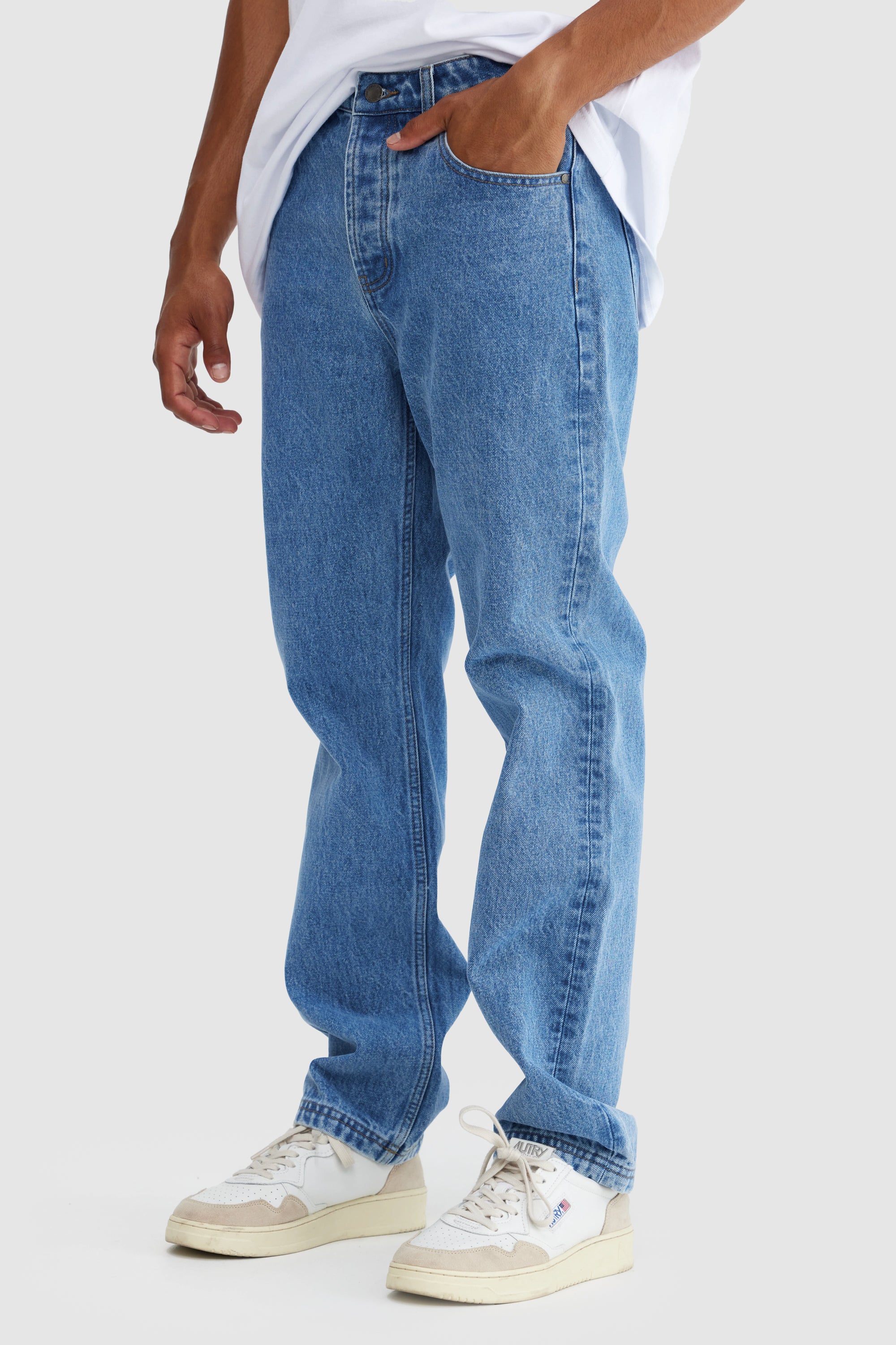 Straight Jean Mid Blue - Image 3