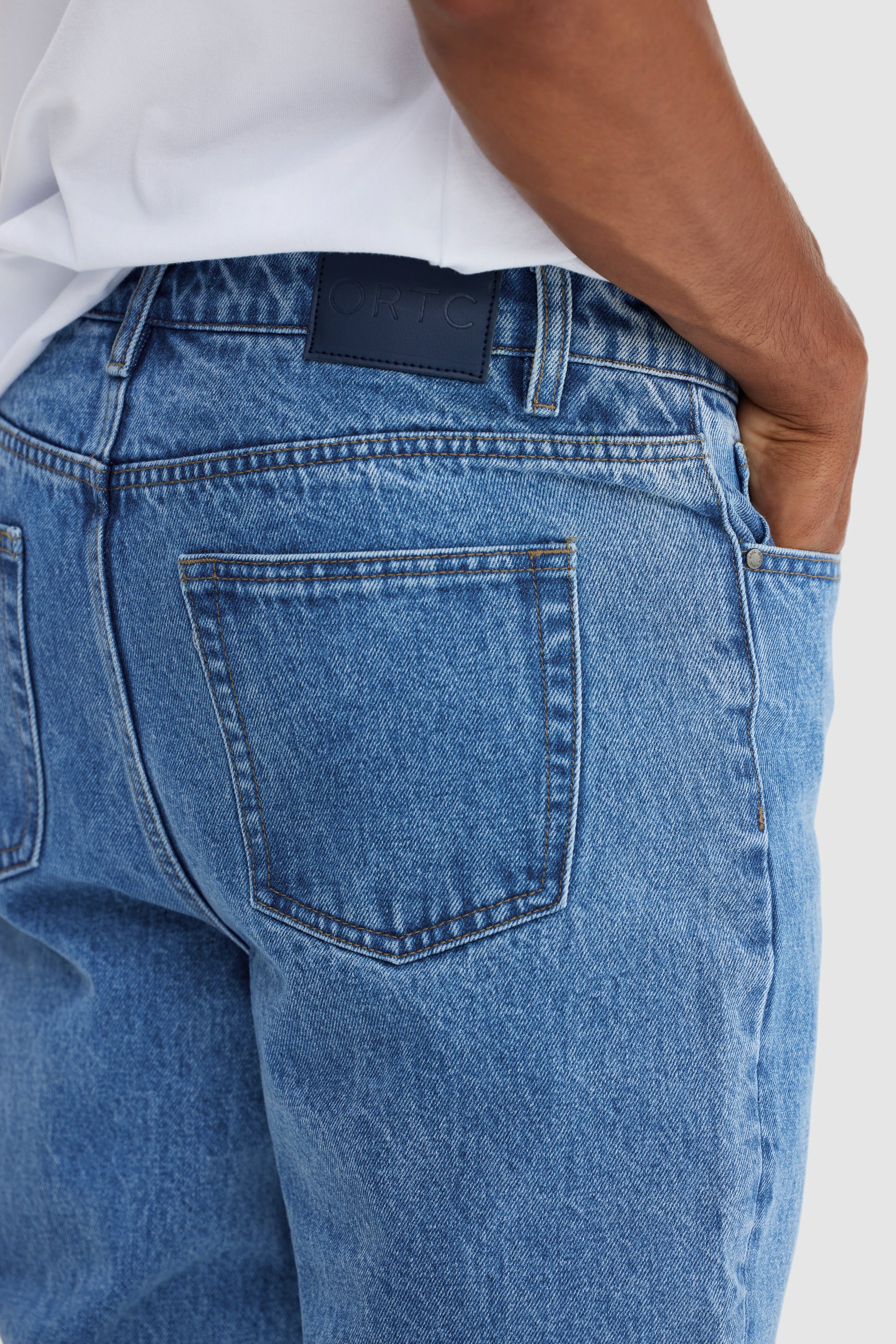 Straight Jean Mid Blue - Image 7