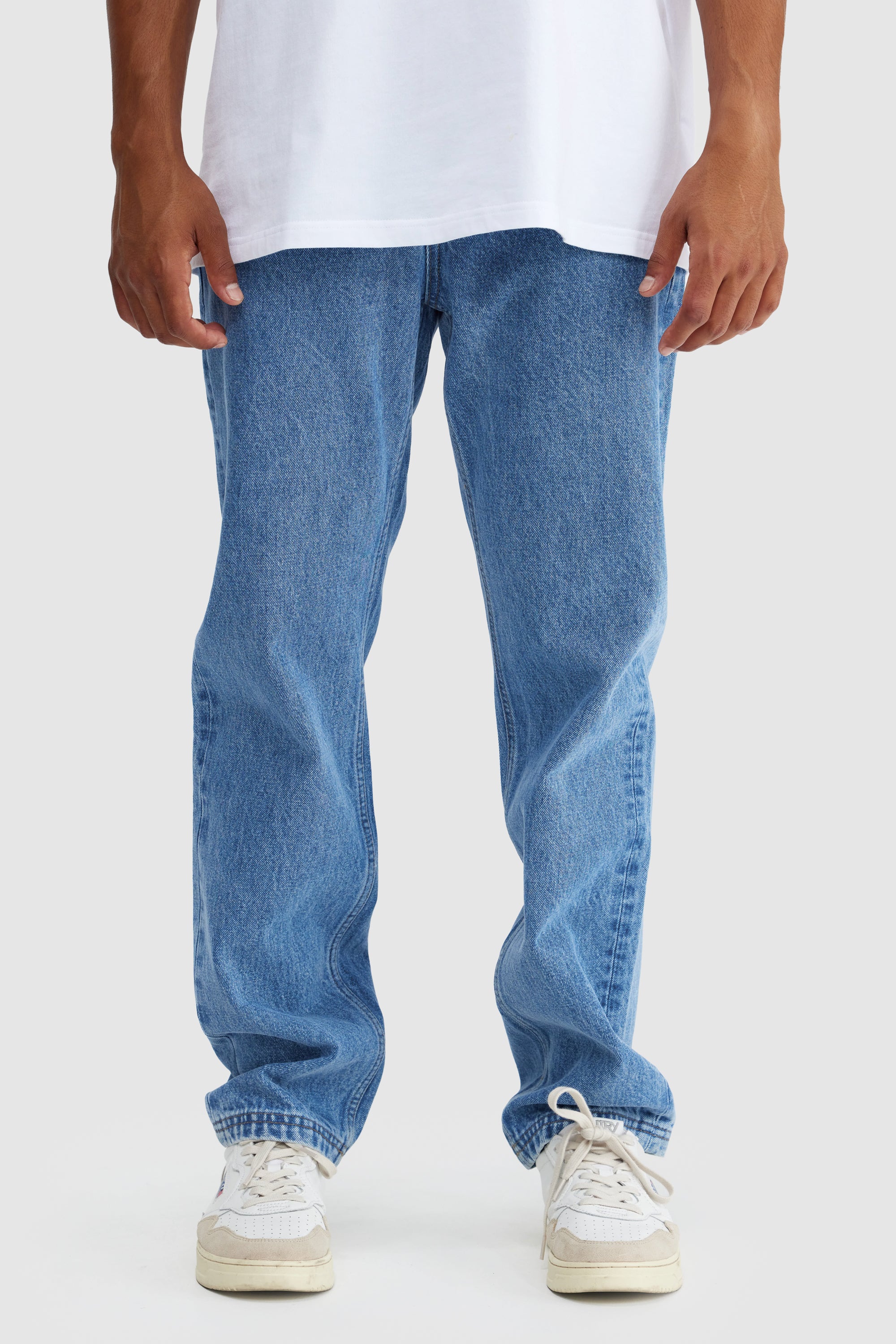 Straight Jean Mid Blue - Image 8