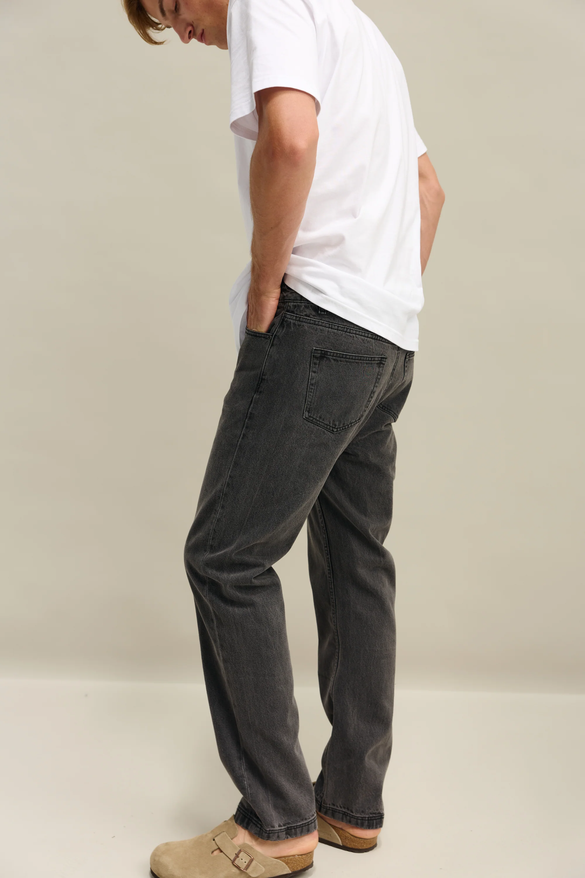 Straight Jean Washed Black - Image 2