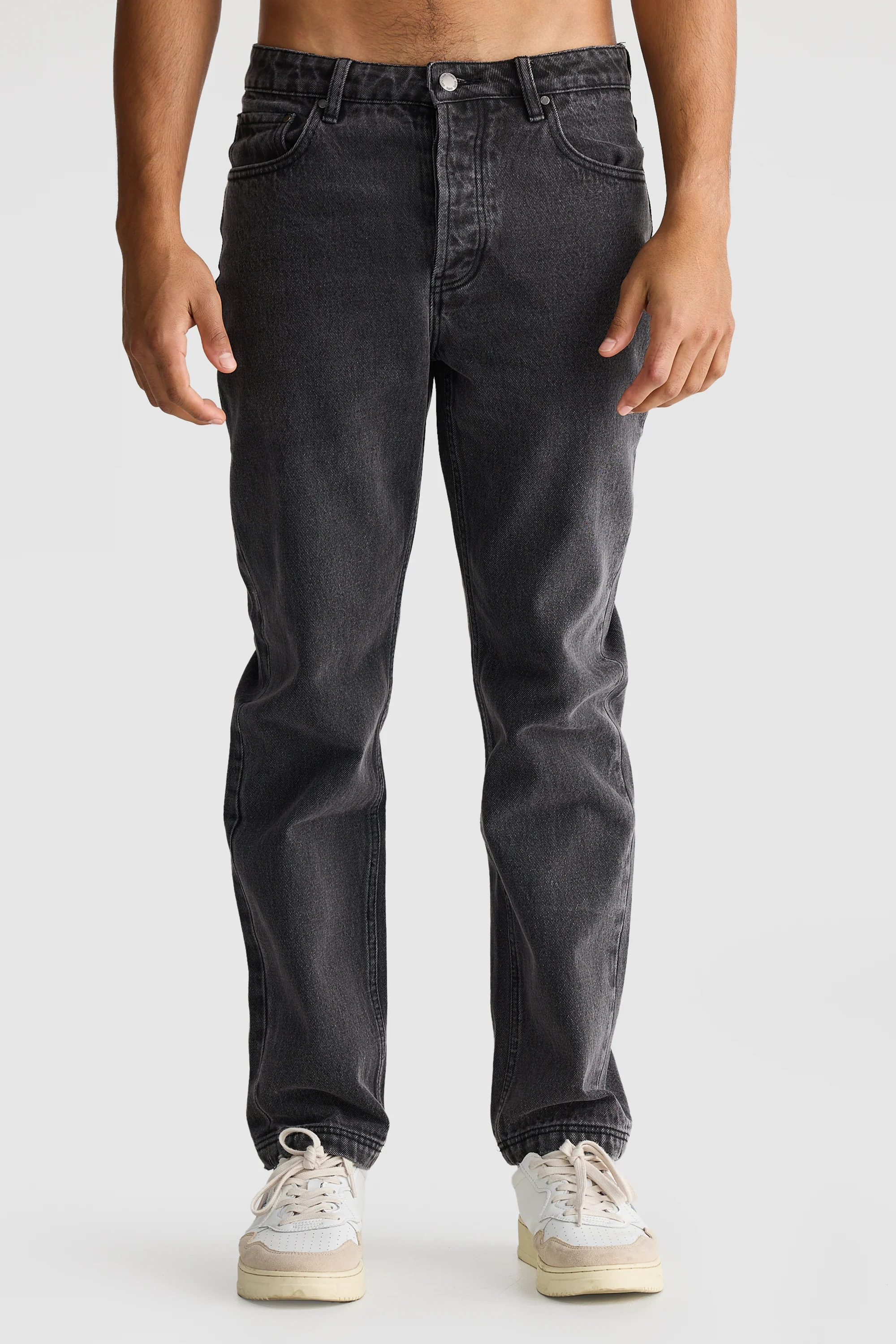 Straight Jean Washed Black - Image 3