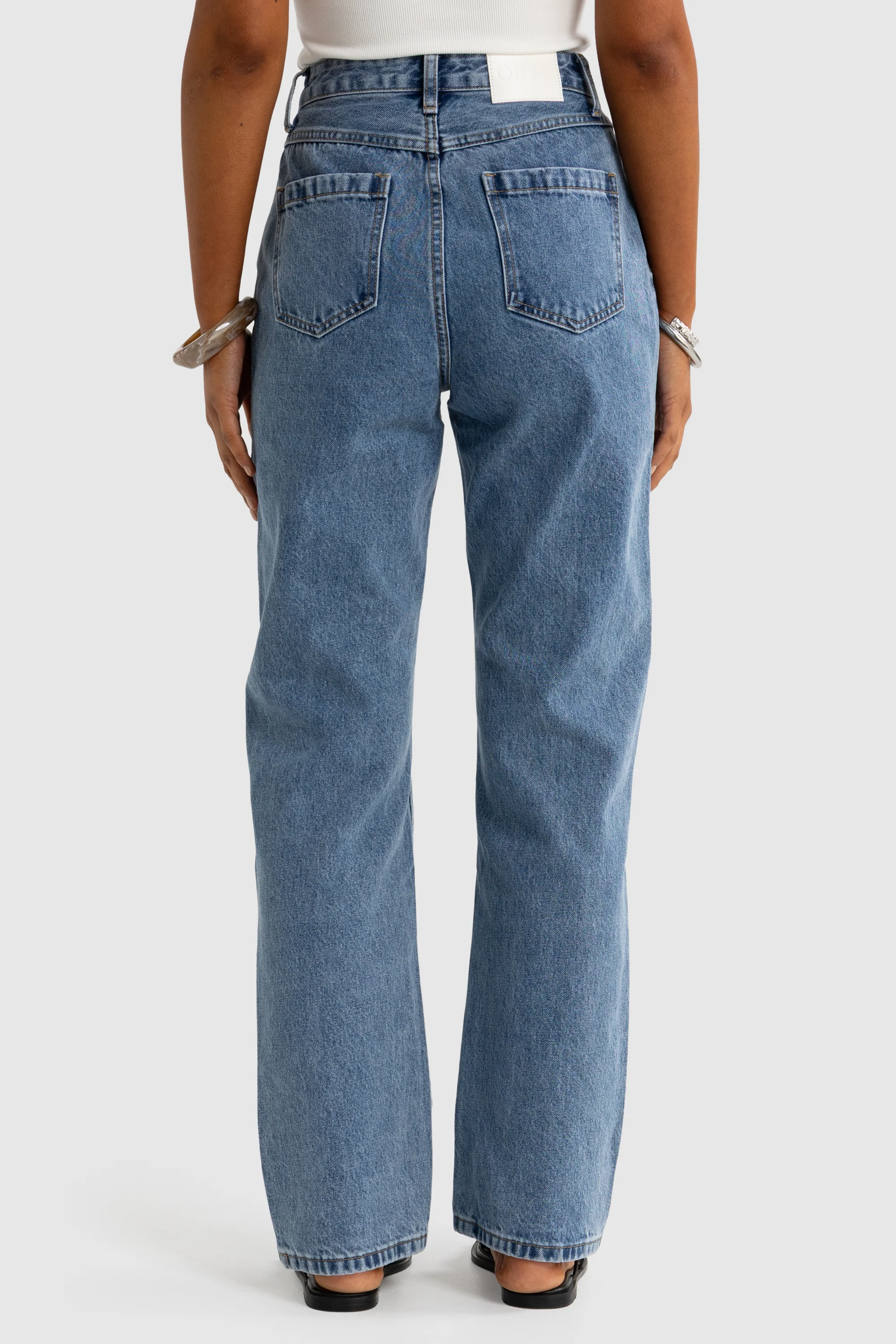 Willow Denim Straight Leg Jean Mid Blue - Image 5
