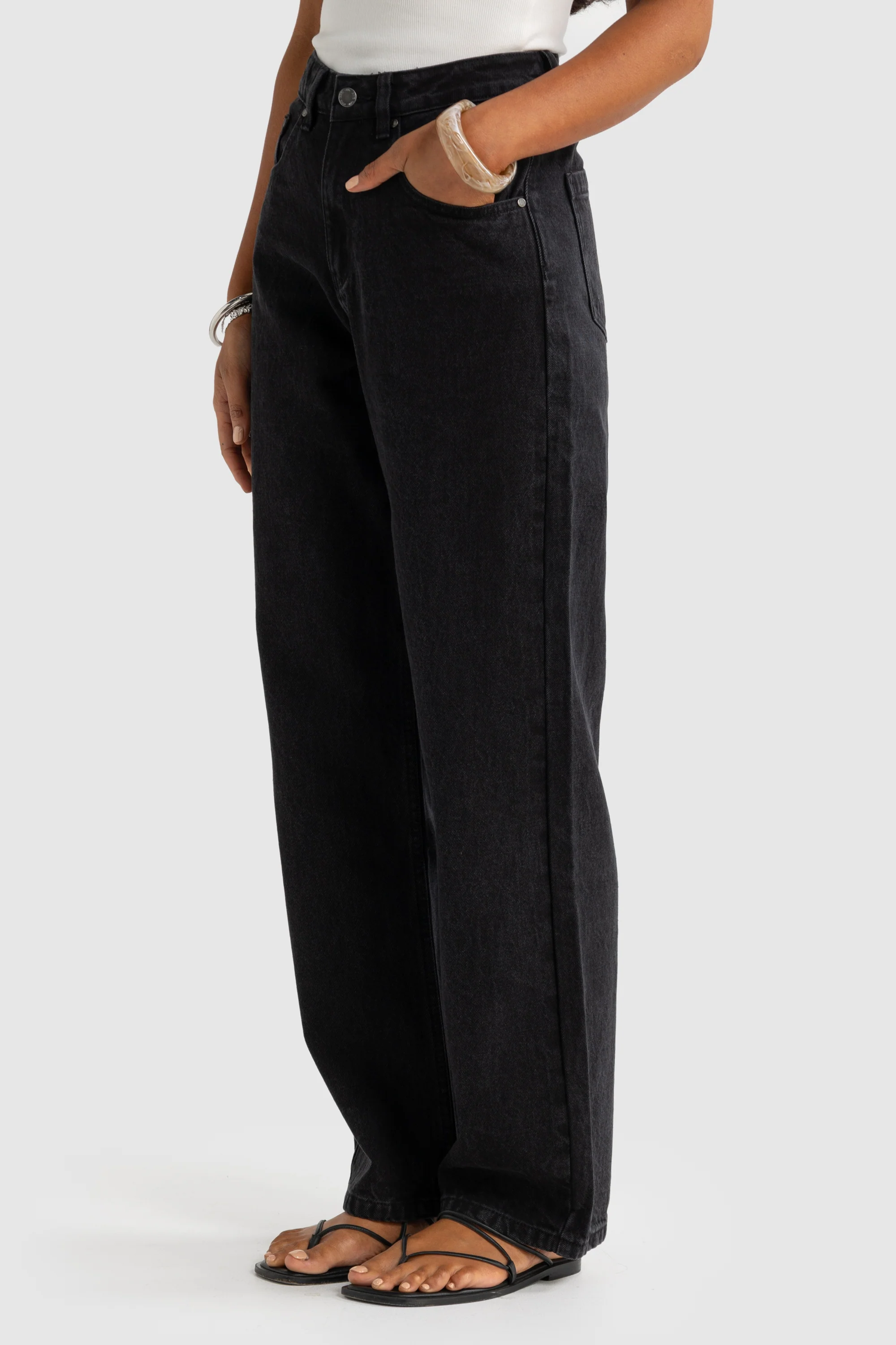Willow Denim Relaxed Jean Washed Black - Image 5
