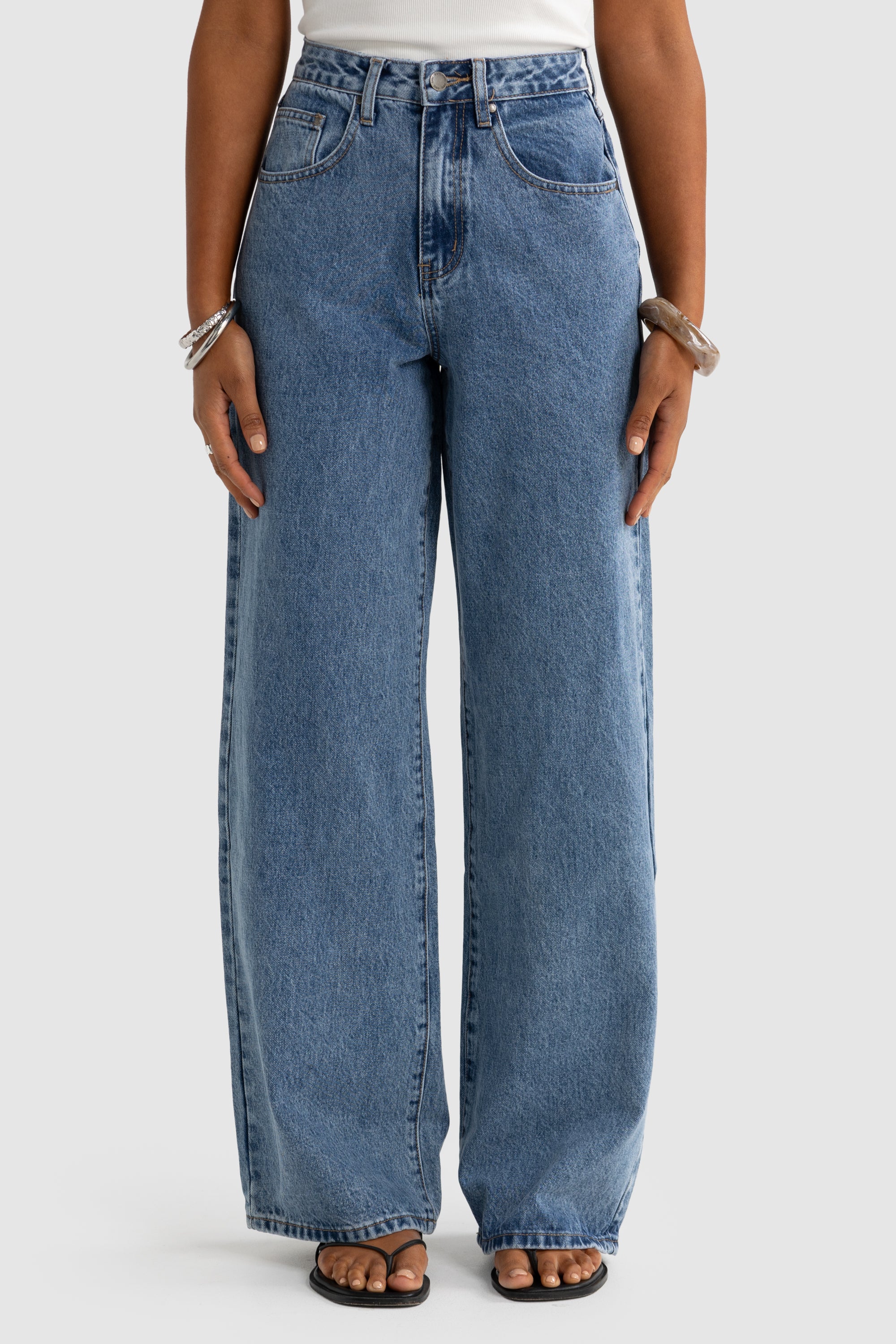 Willow Denim Wide Leg Jean Mid Blue - Image 3
