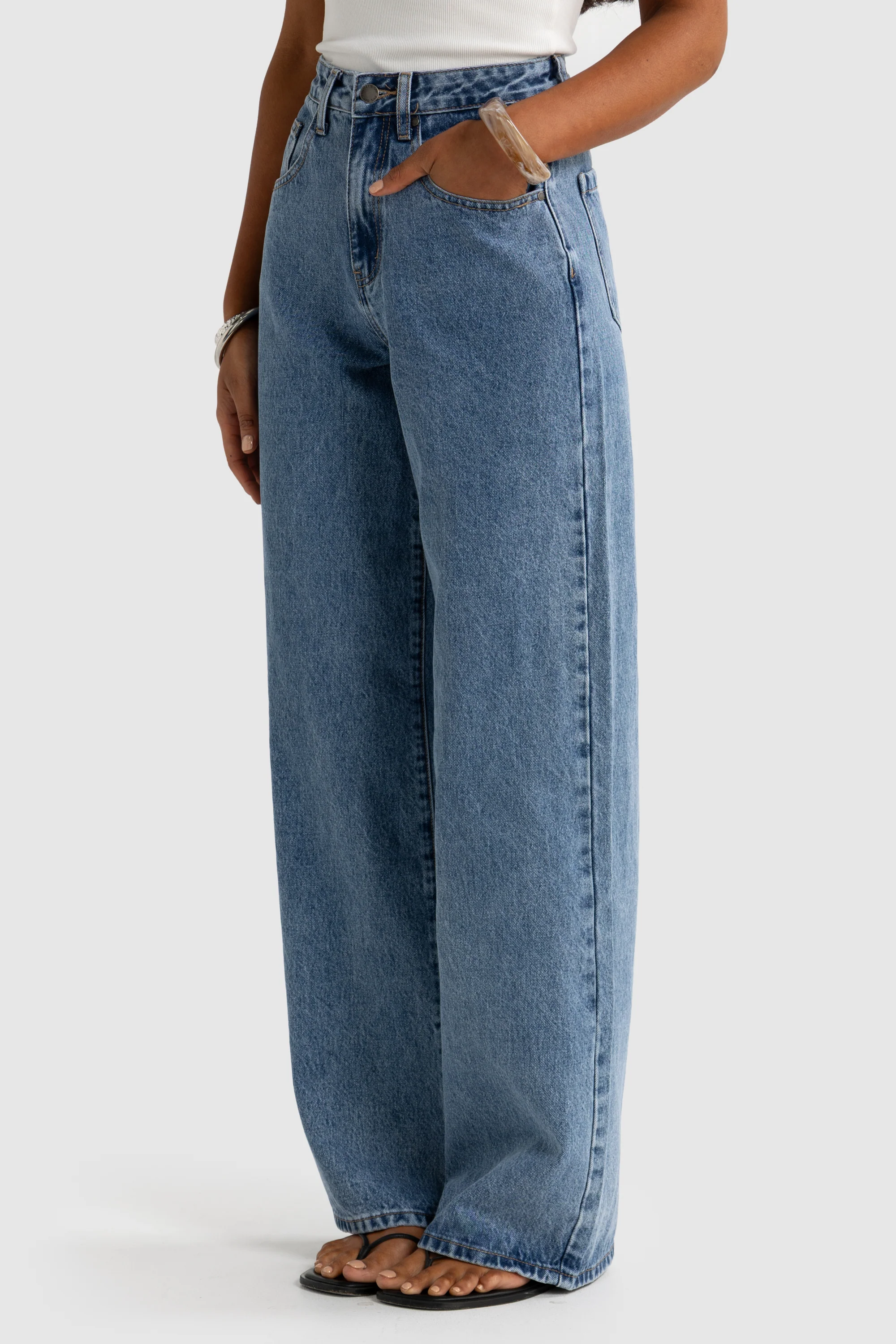 Willow Denim Wide Leg Jean Mid Blue - Image 5