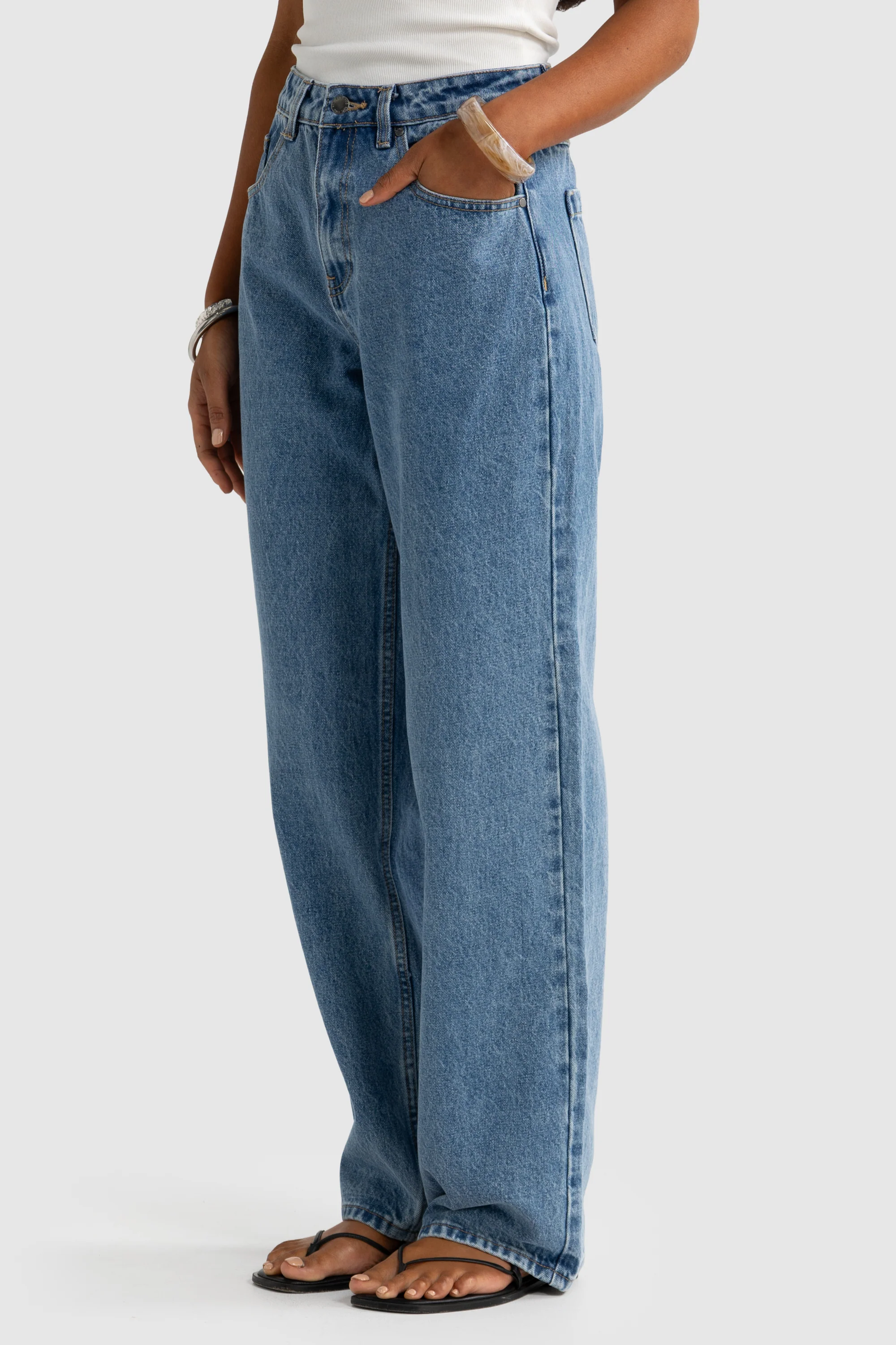 Willow Denim Relaxed Jean Mid Blue - Image 5