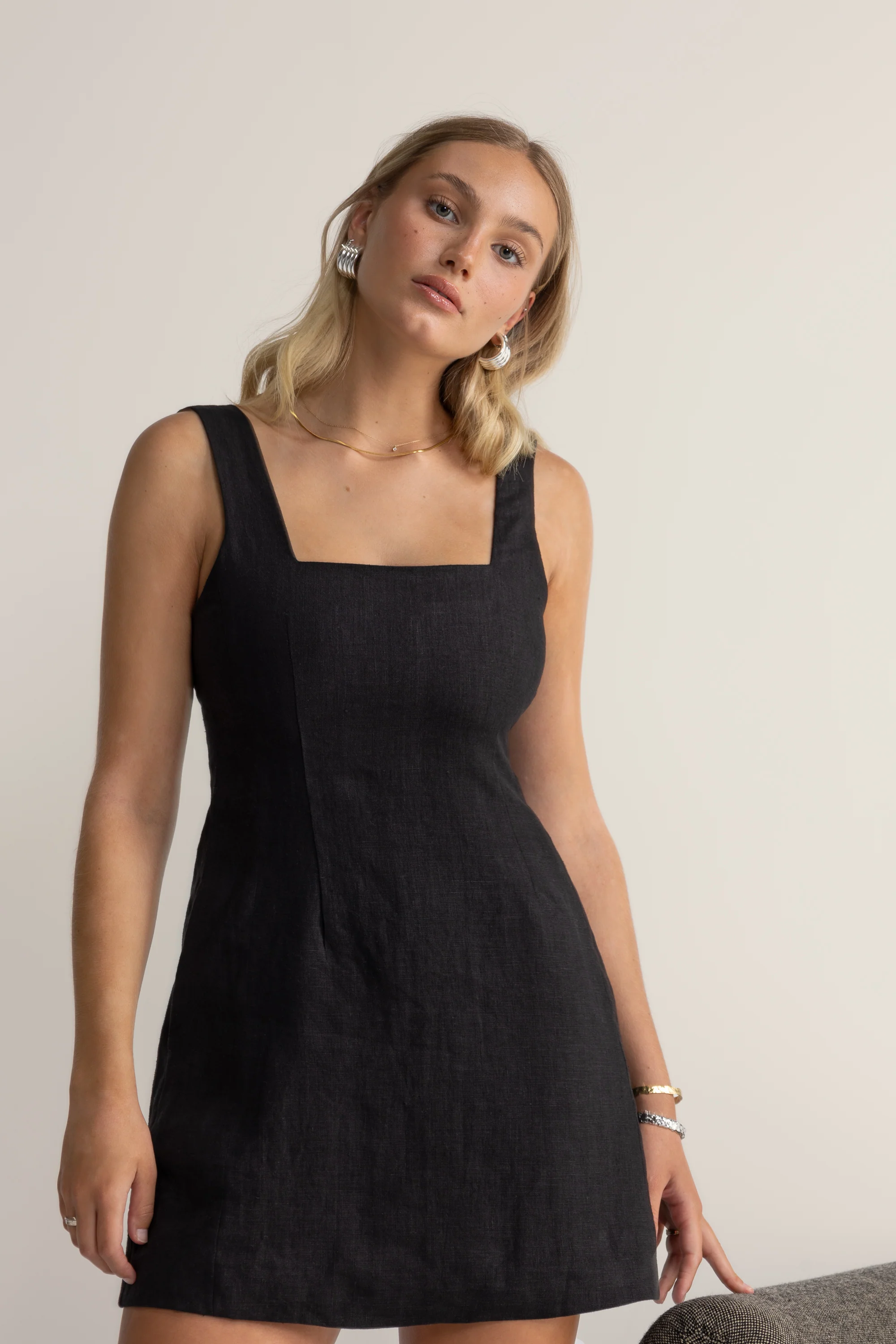 Zoey Linen Mini Dress Black - Image 2
